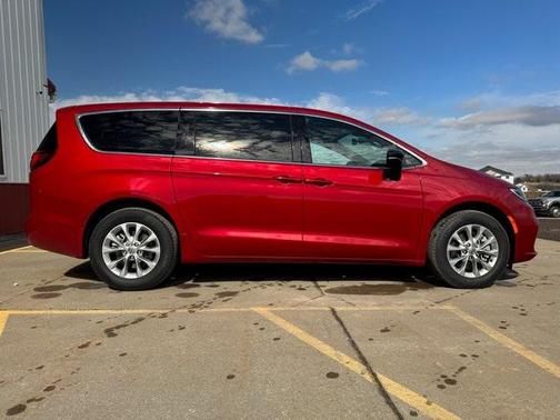 2025 Chrysler Pacifica L