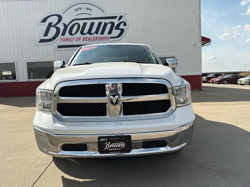 2019 RAM 1500 SLT