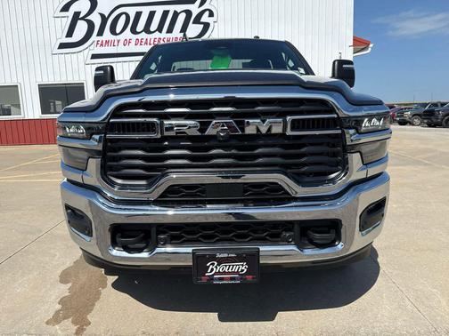 2025 RAM 2500 Big Horn Regular Cab 4x4 8' Box