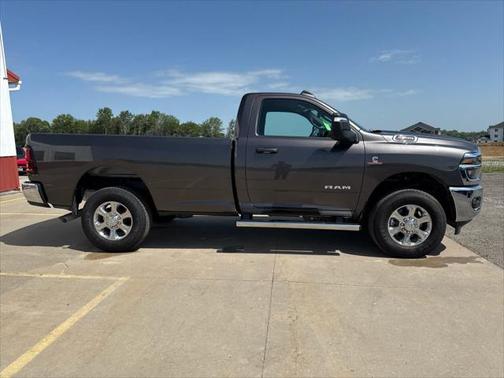 2025 RAM 2500 Big Horn Regular Cab 4x4 8' Box