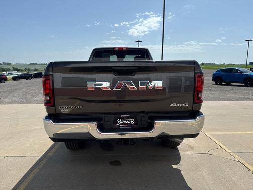 2025 RAM 2500 Big Horn Regular Cab 4x4 8' Box