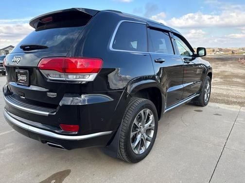2019 Jeep Grand Cherokee Summit