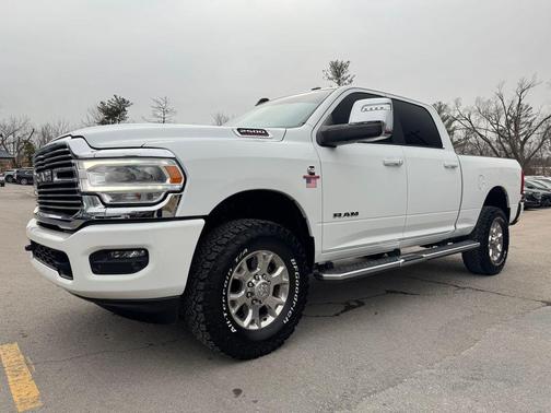 2023 RAM 2500 Laramie Crew Cab 4x4 6'4' Box