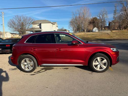 2018 Audi Q5 2.0T Tech Premium
