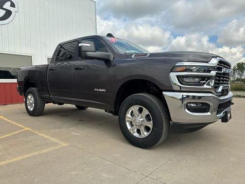 2025 RAM 2500 Big Horn Crew Cab 4x4 6'4' Box