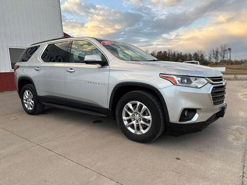 2021 Chevrolet Traverse LT Leather