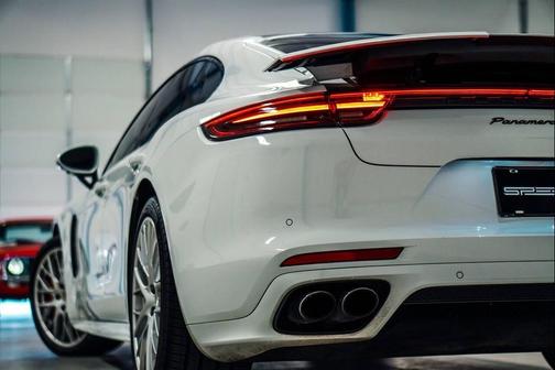 2020 Porsche Panamera GTS