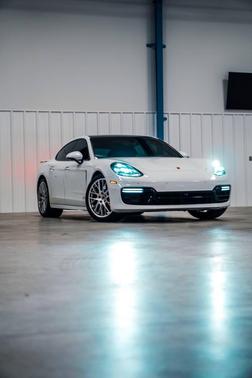 2020 Porsche Panamera GTS