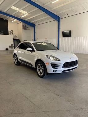 2017 Porsche Macan Base AWD 4dr SUV