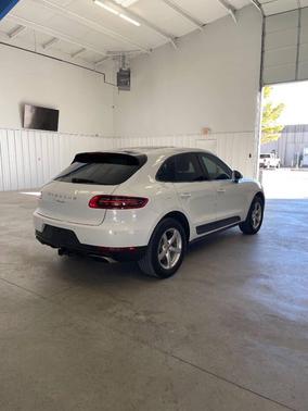 2017 Porsche Macan Base AWD 4dr SUV