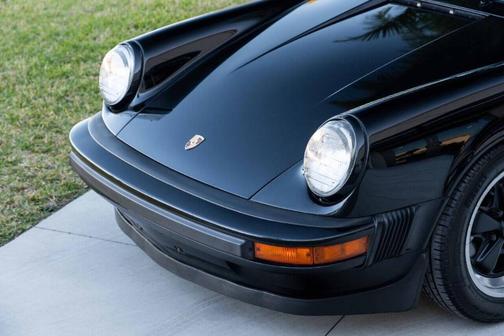 1988 Porsche 911 Carrera