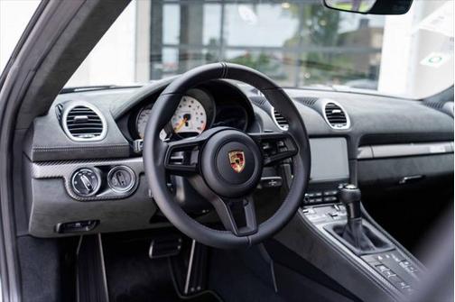 2024 Porsche 718 Cayman GT4 RS