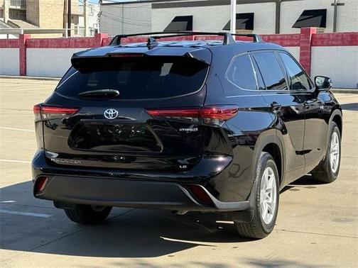 2021 Toyota Highlander Hybrid LE
