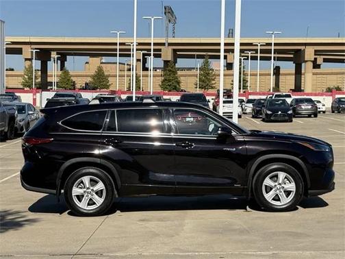 2021 Toyota Highlander Hybrid LE