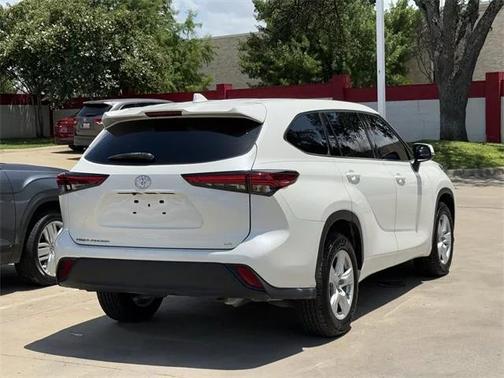 2021 Toyota Highlander LE