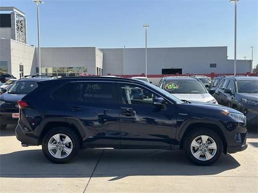 2021 Toyota RAV4 Hybrid XLE