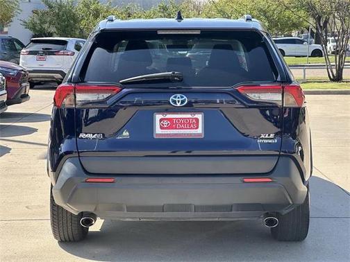 2021 Toyota RAV4 Hybrid XLE