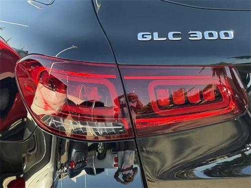 2022 Mercedes-Benz GLC 300 Base