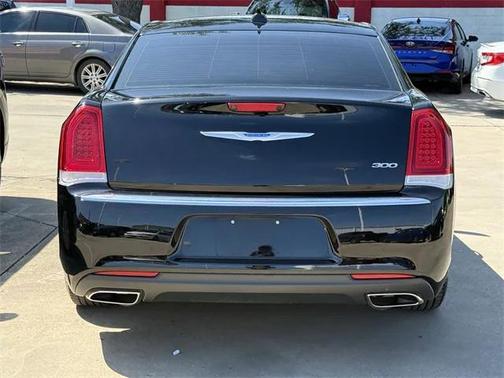2022 Chrysler 300 Touring