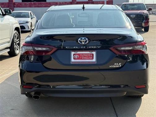 2021 Toyota Camry Hybrid XLE