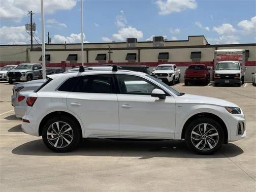 2024 Audi Q5 45 S line Premium Plus