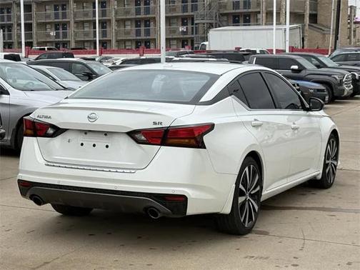 2021 Nissan Altima SR FWD