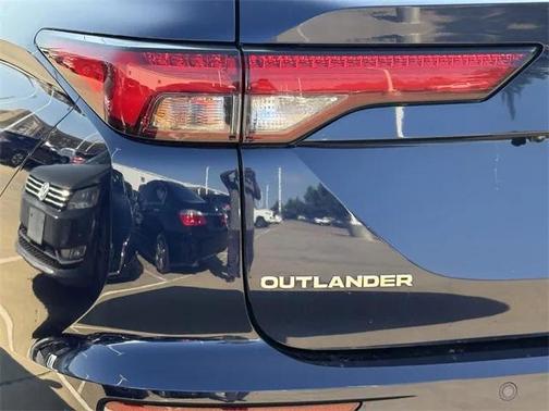 2023 Mitsubishi Outlander SE 2.5 2WD