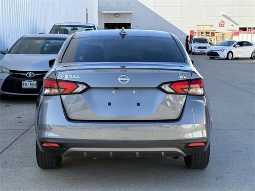 2023 Nissan Versa 1.6 SV