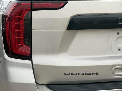 2022 GMC Yukon SLT