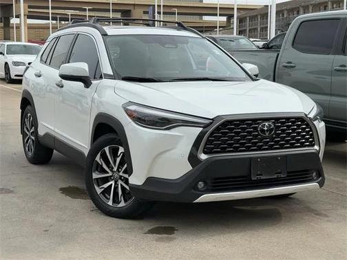 2024 Toyota Corolla Cross XLE