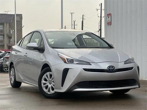 2022 Toyota Prius LE