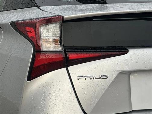 2022 Toyota Prius LE