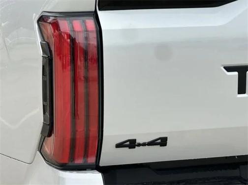 2025 Toyota Tundra Hybrid Platinum