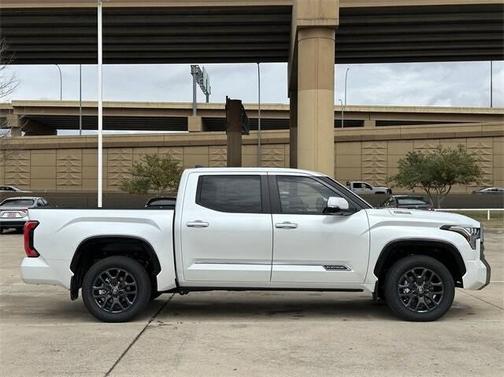2025 Toyota Tundra Hybrid Platinum