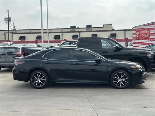 2023 Toyota Camry SE