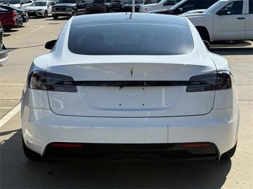 2022 Tesla Model S Base