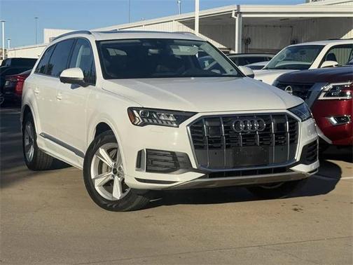 2024 Audi Q7 45 Premium Plus