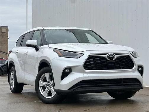2024 Toyota Highlander LE