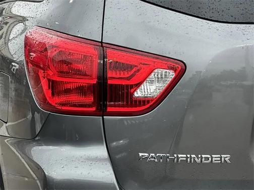 2020 Nissan Pathfinder S 2WD