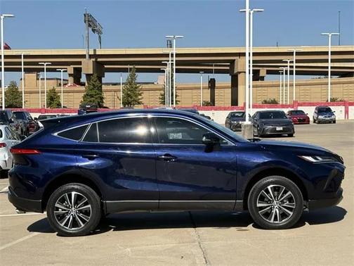 2023 Toyota Venza LE