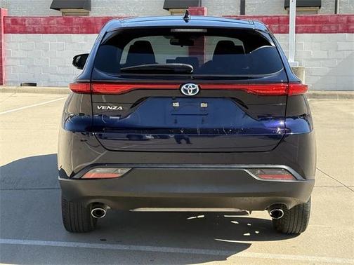 2023 Toyota Venza LE