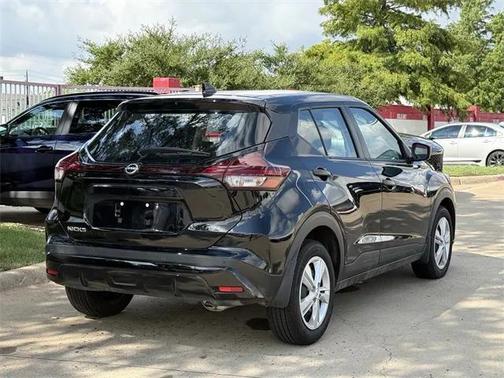 2024 Nissan Kicks S