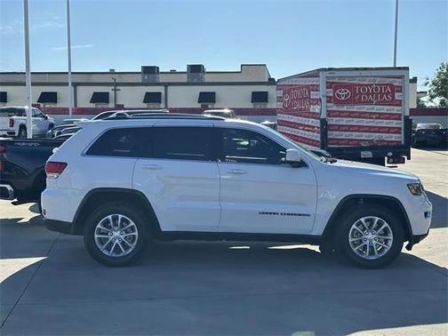 2021 Jeep Grand Cherokee Laredo