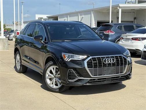 2023 Audi Q3 Premium 45 TFSI S line quattro Tiptronic
