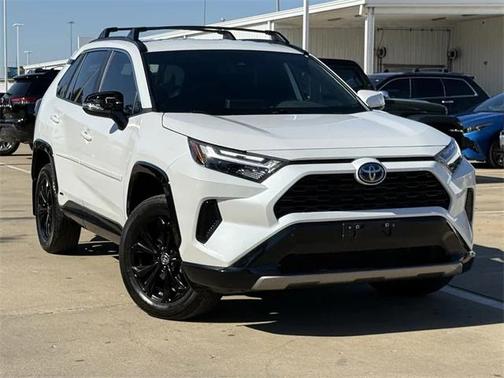 2024 Toyota RAV4 Hybrid SE