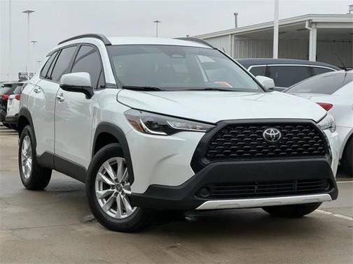 2024 Toyota Corolla Cross LE