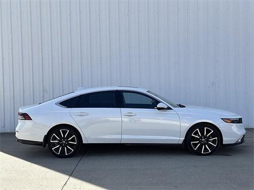 2023 Honda Accord Hybrid Touring