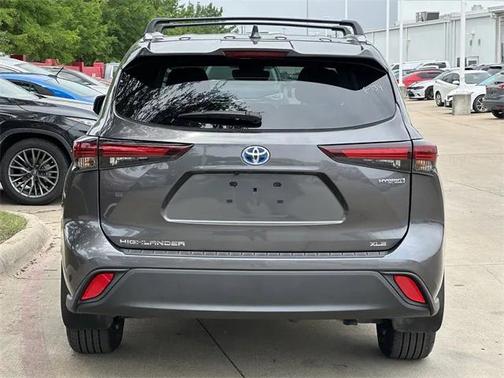 2024 Toyota Highlander Hybrid XLE