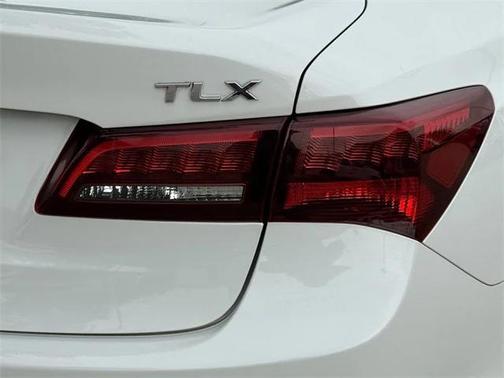 2017 Acura TLX w/Technology Package