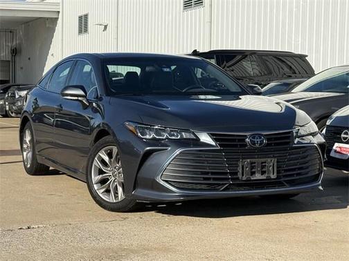 2022 Toyota Avalon XLE